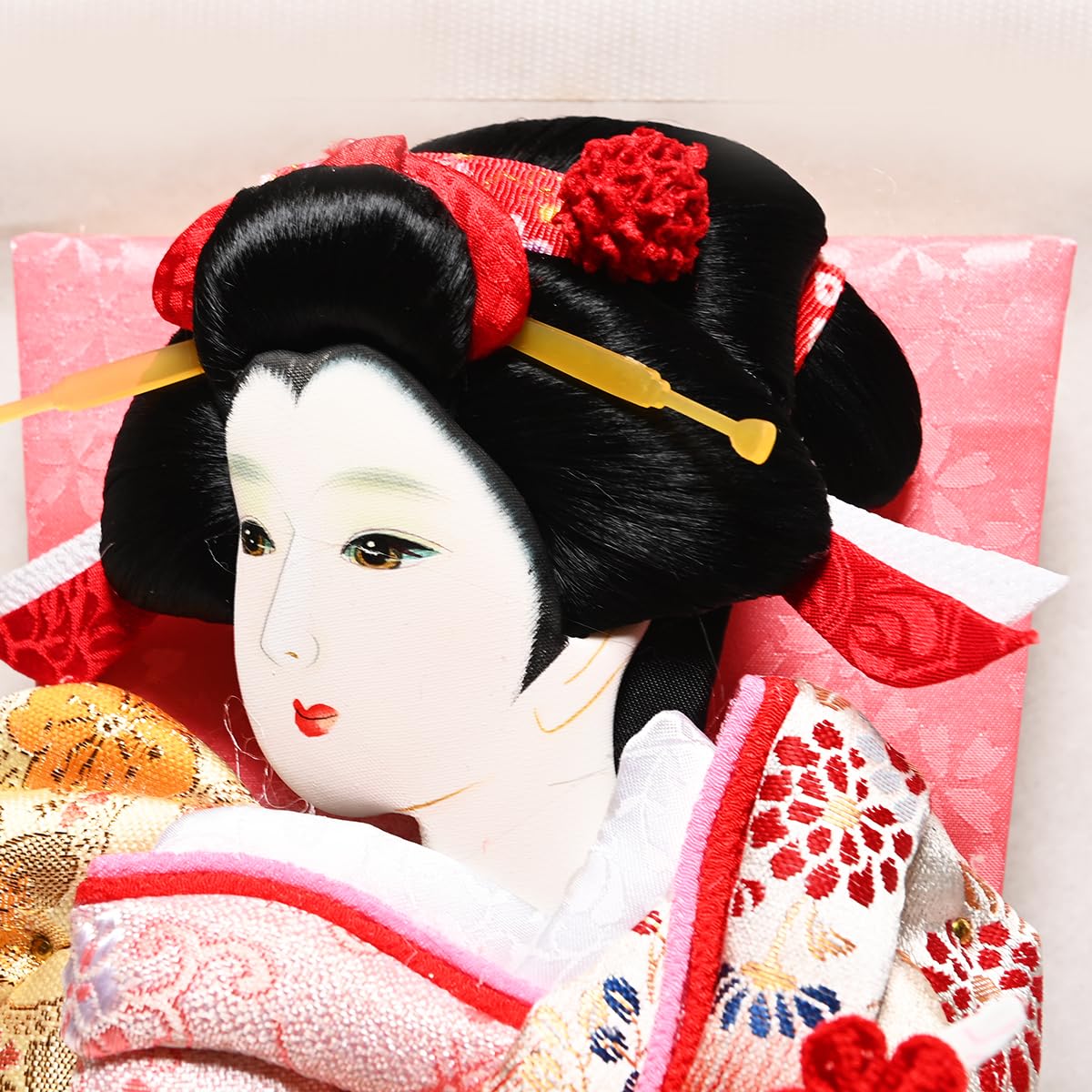 Amazon | 【羽子板】【押絵羽子板】羽子板10号金彩/梅柄金襴振袖押絵